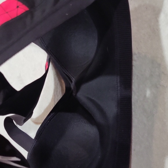 Victoria's Secret VSX Sports Bra - Picture 5 of 8